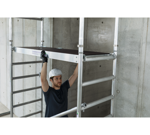 Rollgerüst Plattform einhängen | © MUNK GmbH