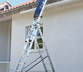 Sprossen-Mehrzweckleiter 3-teilig | © Riesa Outlet GmbH